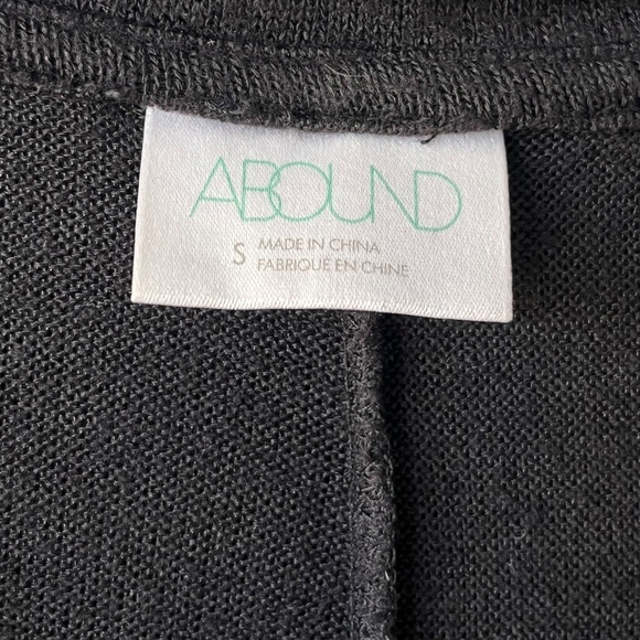 Abound Slouchy V-Neck  T Shirt - Picture 7 of 7